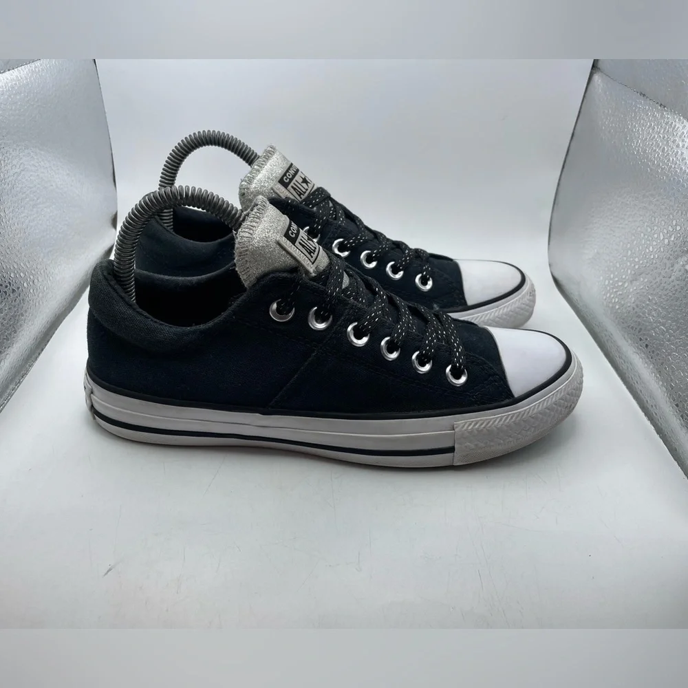 Converse All Star Black canvas women’s Low-Top Sneakers size 7